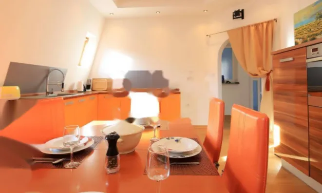 Недвижимость Четырёхкомнатная квартира в центре: 10