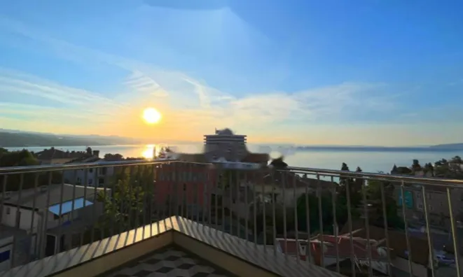 Недвижимость Трехкомнатная квартира в центре: 16