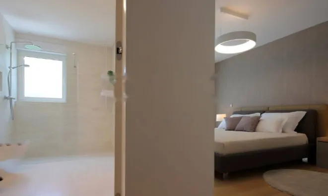 Недвижимость Трёхкомнатная квартира в центре: 9