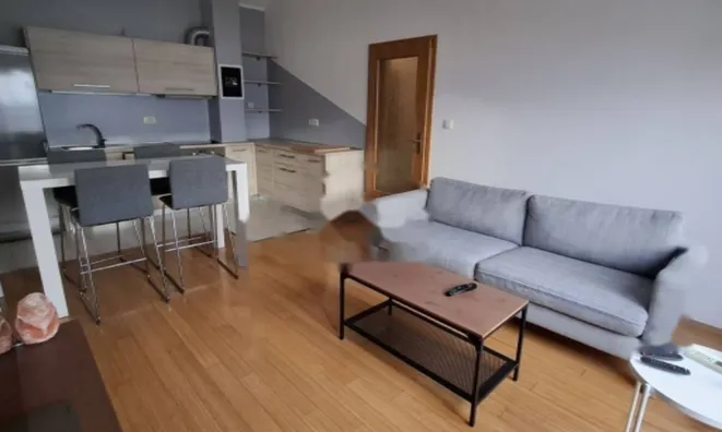 Недвижимость Трехкомнатная квартира Побрии: 1