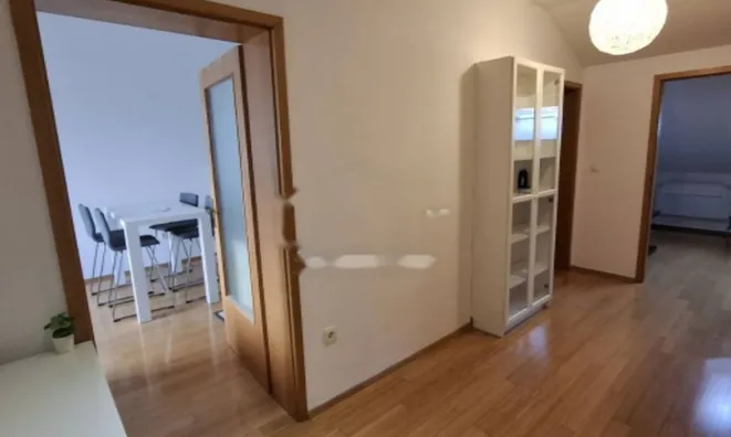 Недвижимость Трехкомнатная квартира Побрии: 9