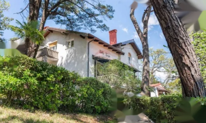 Недвижимость Четырехкомнатная квартира в Центре Опатии: 3