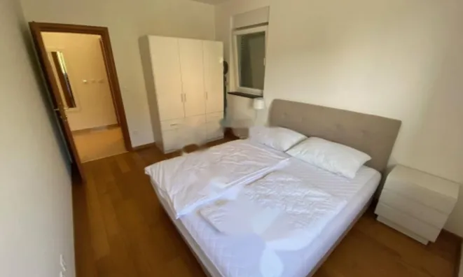 Недвижимость Трехкомнатная квартира в Центре: 10