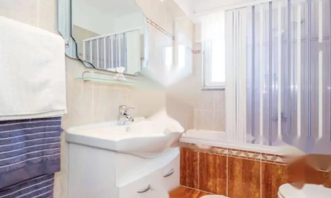 Недвижимость Четырехкомнатная квартира Ика: 9