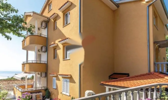 Недвижимость Четырехкомнатная квартира Ика: 10