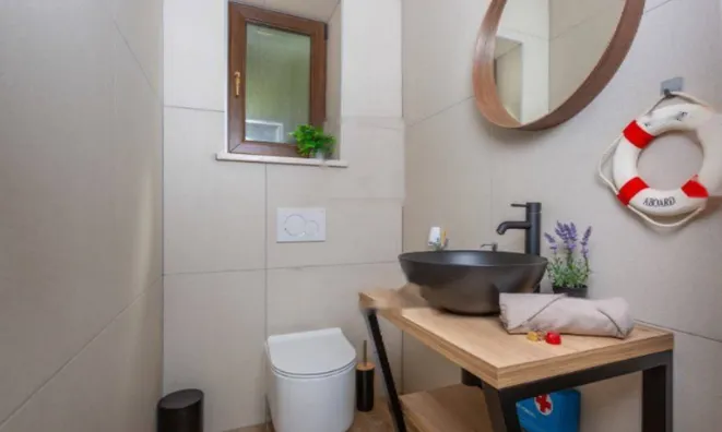 Недвижимость Многоквартирный дом Вепринац: 7