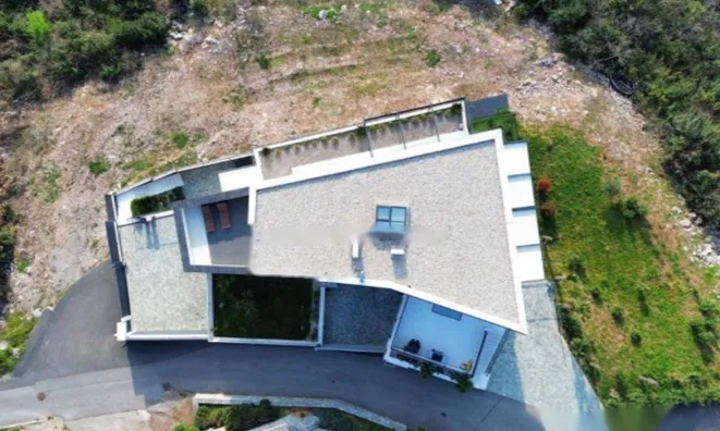 Недвижимость Четырёхкомнатная квартира Центр: 7