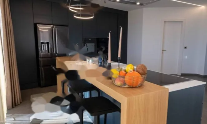 Недвижимость Четырёхкомнатная квартира Центр: 13