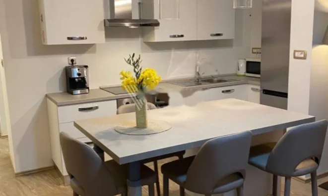 Недвижимость Двухкомнатная квартира Центр: 11