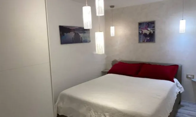 Недвижимость Двухкомнатная квартира Центр: 18