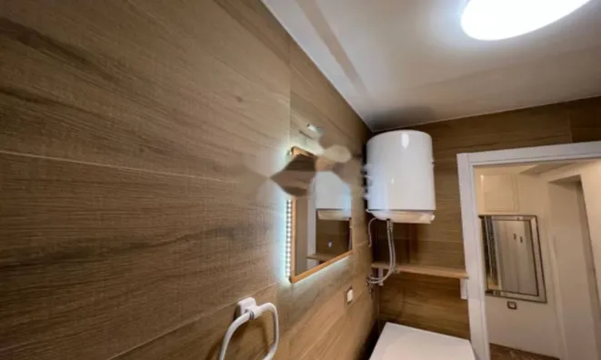 Недвижимость Двухкомнатная квартира Центр: 22