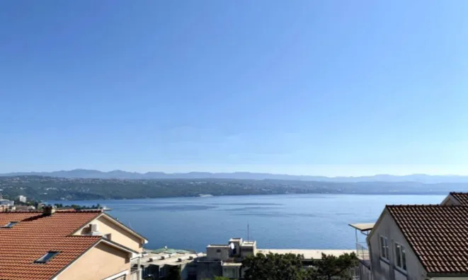 Недвижимость Трехкомнатная квартира Центр: 6