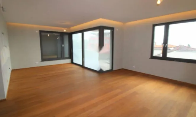 Недвижимость Четырехкомнатная квартира в Центре Опатии: 1