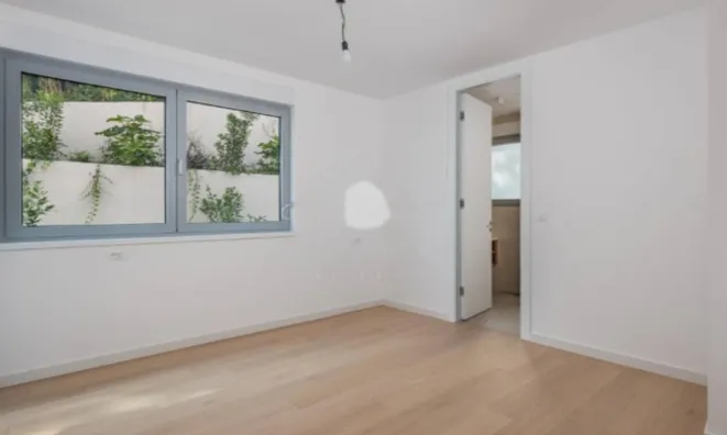 Недвижимость Трёхкомнатная квартира Центр: 8