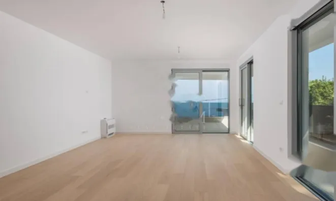 Недвижимость Трёхкомнатная квартира Центр: 11