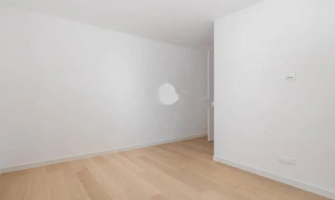 Недвижимость Трёхкомнатная квартира, Опатия: 12