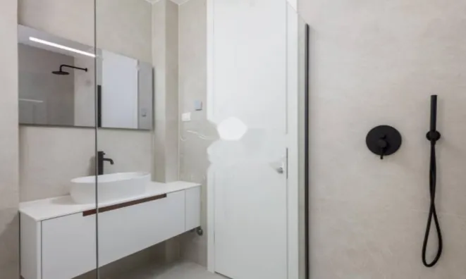 Недвижимость Трёхкомнатная квартира, Опатия: 17