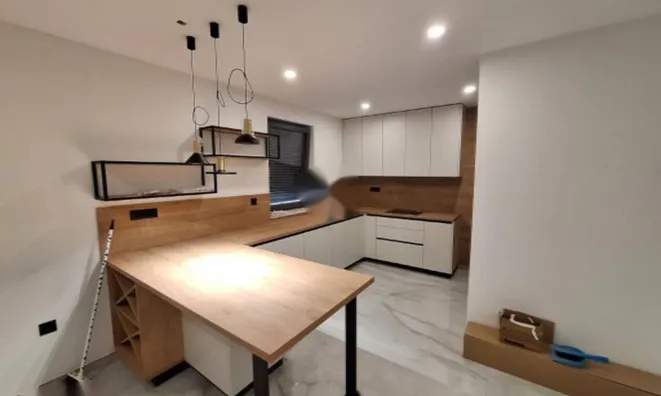 Недвижимость Четырехкомнатная квартира Побри: 2