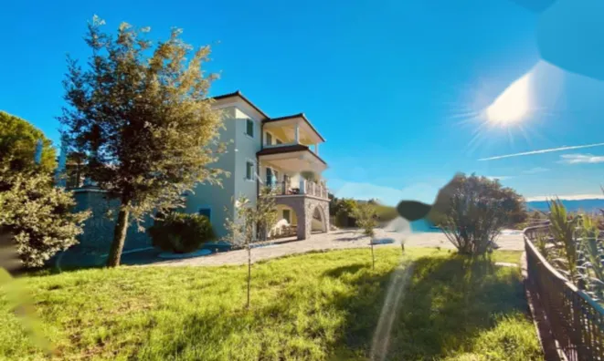 Недвижимость Семейный дом Побри, Опатия: 3