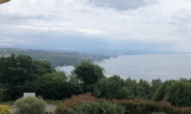 Недвижимость Четырехкомнатная квартира Побри: 3