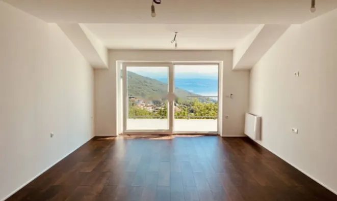 Недвижимость Трехкомнатная квартира в Опатии: 3