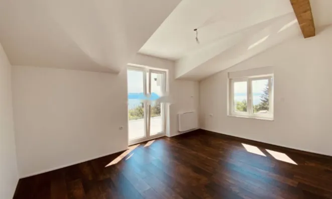 Недвижимость Трехкомнатная квартира в Опатии: 7