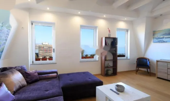 Недвижимость Четырехкомнатная квартира, Центр, Опатия: 2