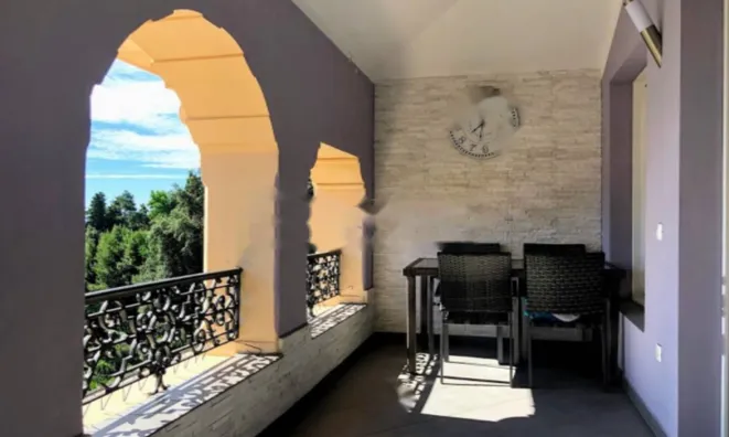 Недвижимость Трёхкомнатная квартира в центре: 6