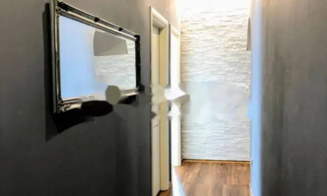 Недвижимость Трёхкомнатная квартира в центре: 9