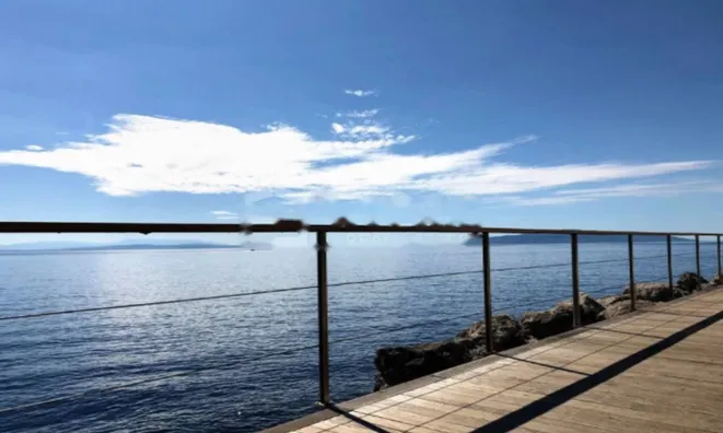 Недвижимость Трёхкомнатная квартира в центре: 19