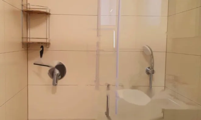 Недвижимость Двухкомнатная квартира Центр: 6