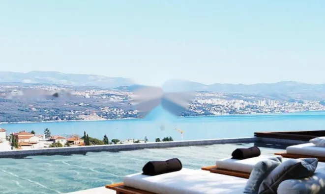 Недвижимость Двухкомнатная квартира Центр: 4