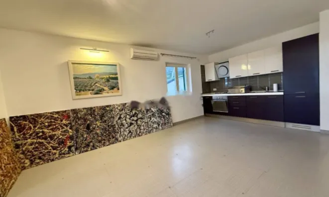 Недвижимость Трёхкомнатная квартира Ичичи: 2