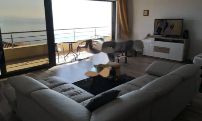 Недвижимость Двухкомнатная квартира в центре: 4