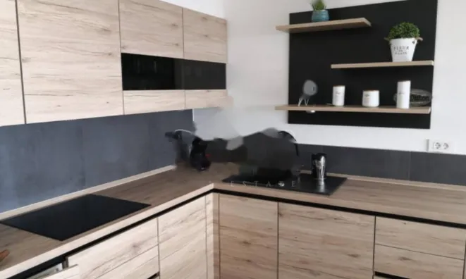 Недвижимость Двухкомнатная квартира в центре: 18