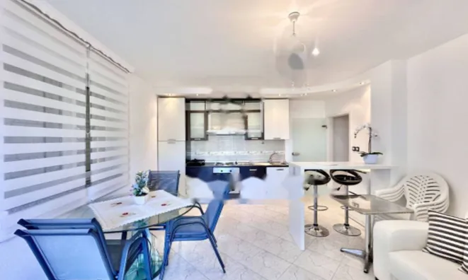 Недвижимость Четырехкомнатная квартира Ика: 9