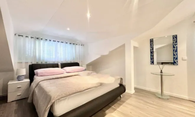 Недвижимость Четырехкомнатная квартира Ика: 12