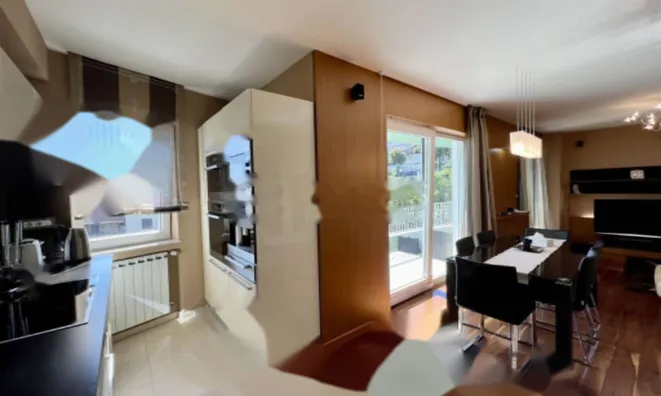 Недвижимость Четырехкомнатная квартира, Опатия: 6