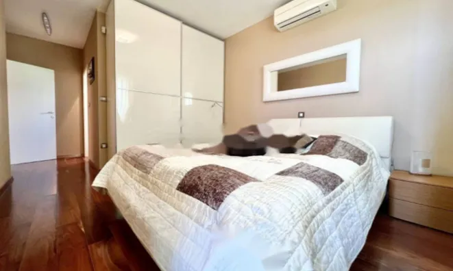 Недвижимость Четырехкомнатная квартира, Опатия: 11