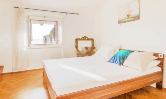 Недвижимость Трехкомнатная квартира Центр: 1