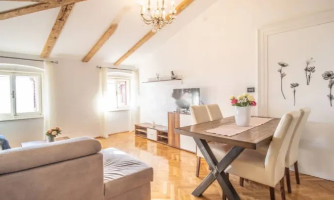 Недвижимость Трехкомнатная квартира Центр: 3