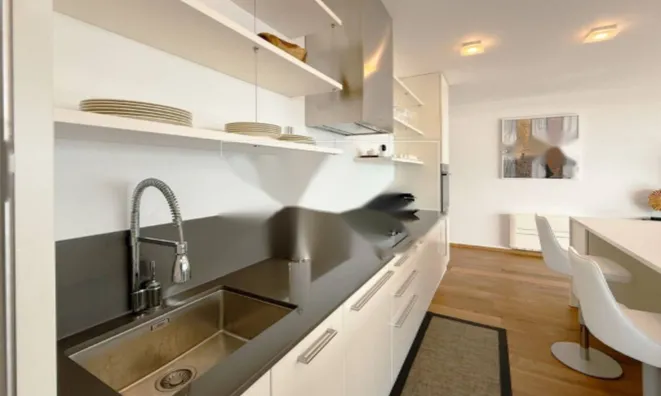 Недвижимость Трехкомнатная квартира Центр: 16