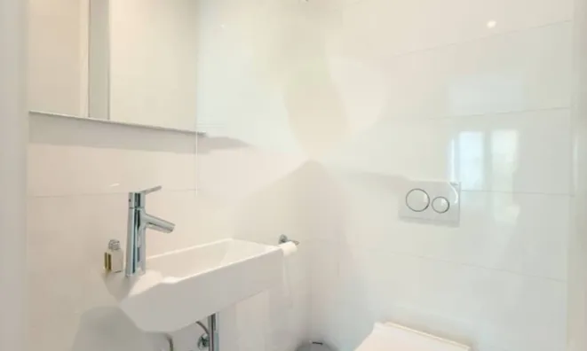 Недвижимость Трехкомнатная квартира Центр: 38