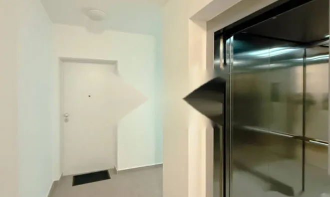 Недвижимость Трехкомнатная квартира Центр: 40