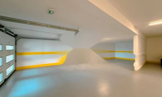 Недвижимость Трехкомнатная квартира Центр: 42