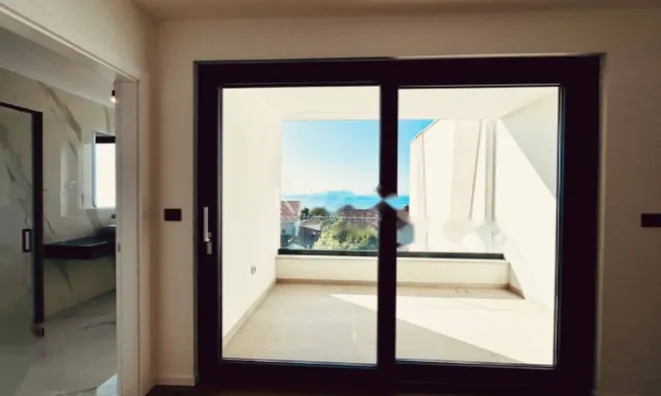 Недвижимость Четырехкомнатная квартира Побри: 25