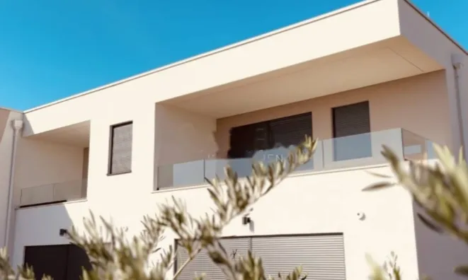 Недвижимость Четырехкомнатная квартира Побри: 41