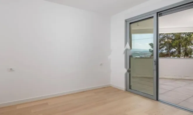 Недвижимость Двухкомнатная квартира Центр: 13