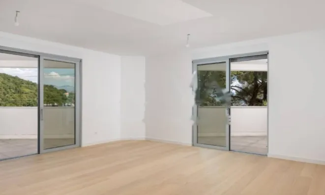 Недвижимость Двухкомнатная квартира Центр: 21