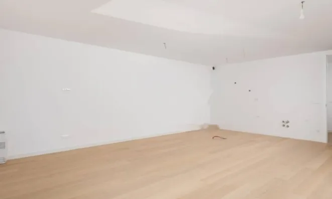 Недвижимость Двухкомнатная квартира Центр: 24